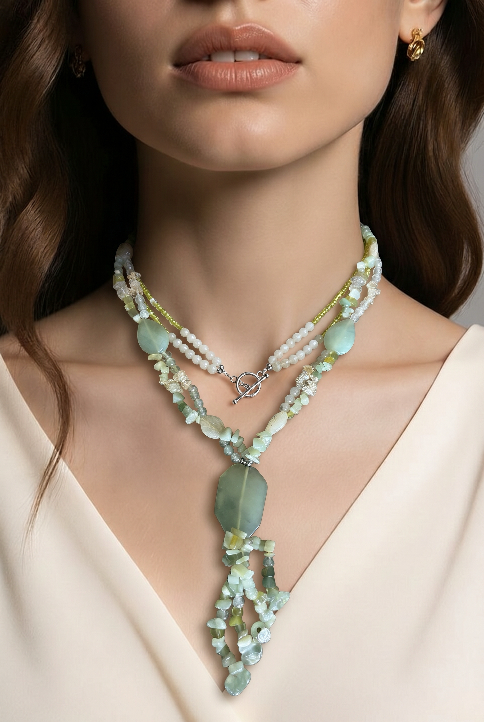 green  necklace,